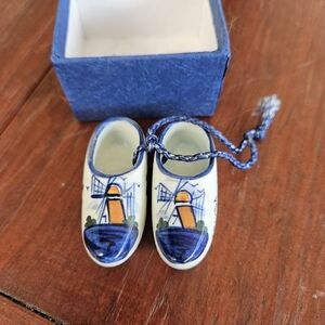 Miniature Ceramic Delft Blue Dutch Clogs Hand Painted Vintage